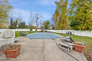 11 Woodview Dr, Marlboro Township, NJ 07746 - Photo 9