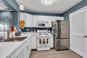 11 Madison Ct, Tinton Falls, NJ 07712 - Photo 9