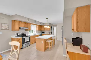 1 Silver Birch Ct, Monmouth Junction, NJ 08852 - Photo 9