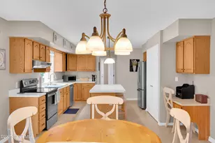 1 Silver Birch Ct, Monmouth Junction, NJ 08852 - Photo 13