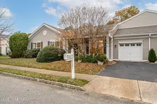 131 Greenlawns Dr, Lakewood, NJ 08701 - Photo 33