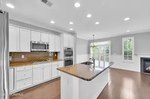 308 Princeton Court, Shrewsbury, NJ 07702 - Photo 9