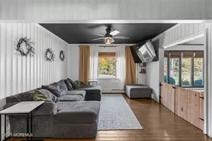 31 Branford Cir, Tinton Falls, NJ 07724 - Photo 17