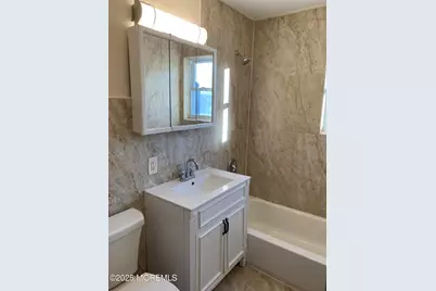 32 Manchester Court #D, Freehold, NJ 07728 - Photo 7