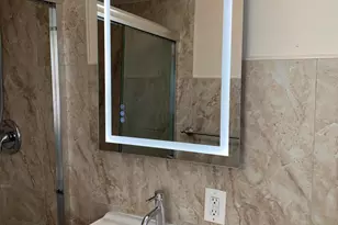 32 Manchester Ct, Freehold, NJ 07728 - Photo 9