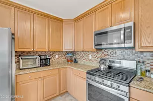 317 Mill Pond Wy, Eatontown, NJ 07724 - Photo 13