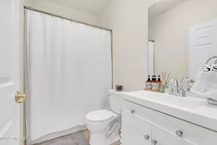 317 Mill Pond Wy, Eatontown, NJ 07724 - Photo 23