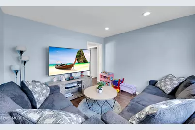 621 Illinois Avenue, Brick, NJ 08724 - Photo 11