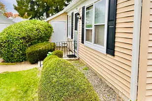 234 Marblehead Ln, Monroe Township, NJ 08831 - Photo 3