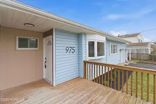 975 Hunt Dr, Toms River Township, NJ 08753 - Photo 3