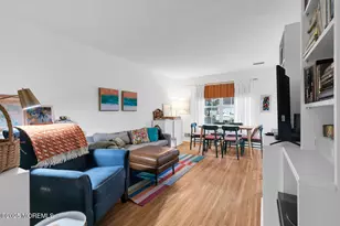 53 Farnworth Close, Freehold, NJ 07728 - Photo 9