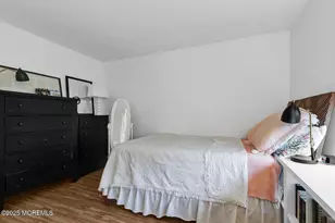 53 Farnworth Close, Freehold, NJ 07728 - Photo 15