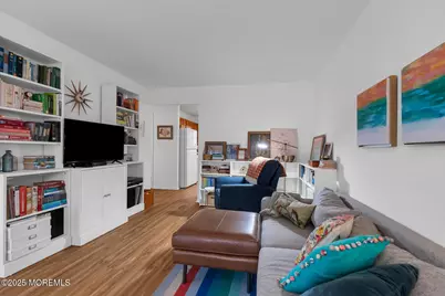 53 Farnworth Close, Freehold, NJ 07728 - Photo 3