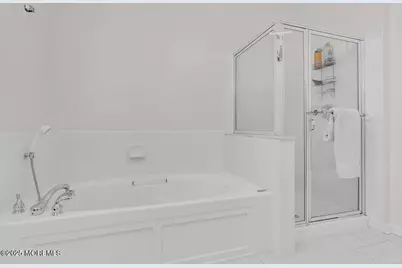 654 Saint Andrews Place, Manalapan Township, NJ 07726 - Photo 15