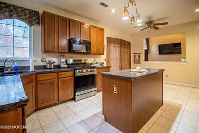 102 Erin Drive, Jackson, NJ 08527 - Photo 3