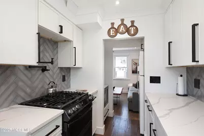 28 Belshaw Avenue, Shrewsbury, NJ 07724 - Photo 3