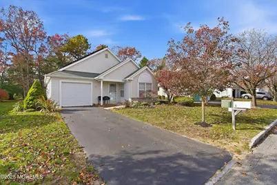 4 Schoolhouse Lane, Lakewood, NJ 08701 - Photo 3