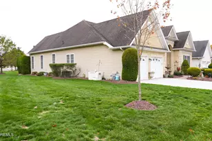 1 Belmont Ct, Freehold, NJ 07728 - Photo 35