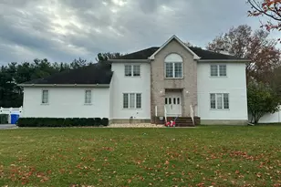 63 Jamestown Dr, Eatontown, NJ 07724 - Photo 1