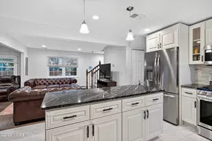 35 Kennedy Way, Keansburg, NJ 07734 - Photo 5