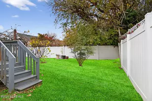 35 Kennedy Way, Keansburg, NJ 07734 - Photo 17