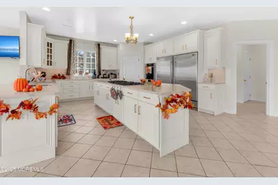 7 Equinox Lane, Freehold, NJ 07728 - Photo 13