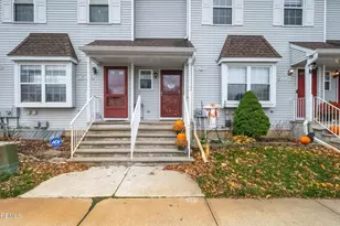 3510 Scarecrow Ct, Freehold, NJ 07728 - Photo 3