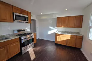 14 Cottage Pl, Keansburg, NJ 07734 - Photo 9