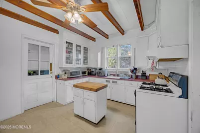 130 South Street, Freehold, NJ 07728 - Photo 9