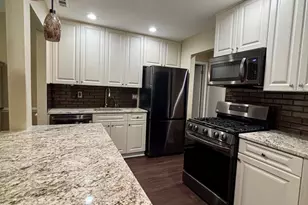 201 Forsythia Ln, Englishtown, NJ 07726 - Photo 3