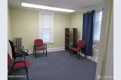 623 Georges Road #2B, Monroe Township, NJ 08831 - Photo 3