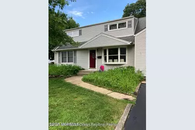2 Lloyd Place, Oakhurst, NJ 07755 - Photo 1