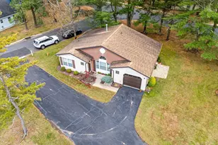 1 Linton Close, Freehold, NJ 07728 - Photo 5