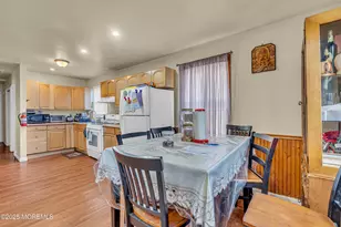 28 Lockwood Ave, Freehold, NJ 07728 - Photo 9