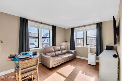 17 Leroy Place #2B, Red Bank, NJ 07701 - Photo 3