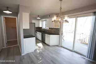 657 Ellicott Ave, Toms River Township, NJ 08753 - Photo 7