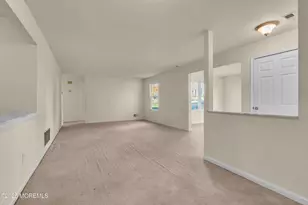 706 Zlotkin Cir, Freehold, NJ 07728 - Photo 21