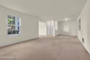 706 Zlotkin Cir, Freehold, NJ 07728 - Photo 5