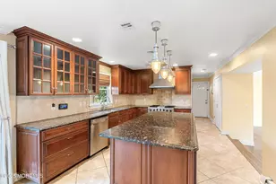 677 Overlook Ct, Brick, NJ 08724 - Photo 7