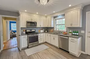 35 Woodland Dr, Middletown, NJ 07748 - Photo 5