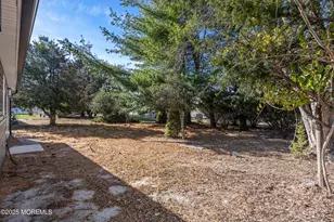 18 Bolingbroke Dr, Toms River Township, NJ 08757 - Photo 25