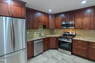 53 Thorne Ln, Matawan, NJ 07747 - Photo 5