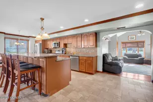 25 Concord Cir, Howell Township, NJ 07731 - Photo 7