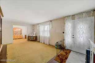 8 Knox Blvd, Neptune Township, NJ 07753 - Photo 5