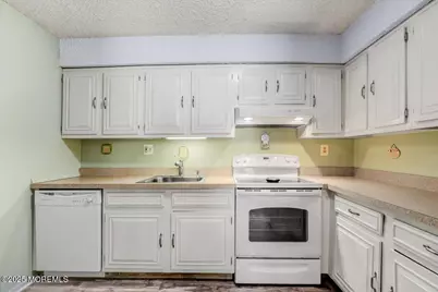 18 Northrup Drive #201, Brick, NJ 08724 - Photo 15