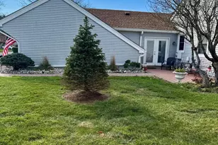 56 Largo San Nicola, Freehold, NJ 07728 - Photo 5