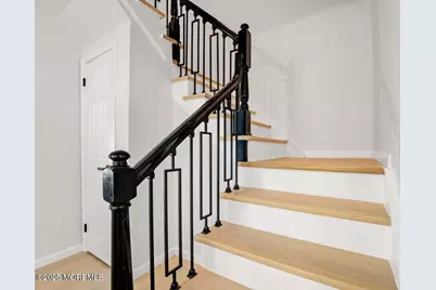 34 Portland Place, Morganville, NJ 07751 - Photo 17