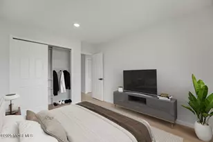 34 Portland Pl, Morganville, NJ 07751 - Photo 27