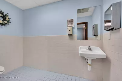 1 Dag Hammarskjold Boulevard, Howell Township, NJ 07728 - Photo 31