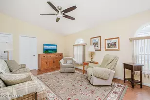 35 Ivy Ridge Close, Freehold, NJ 07728 - Photo 3